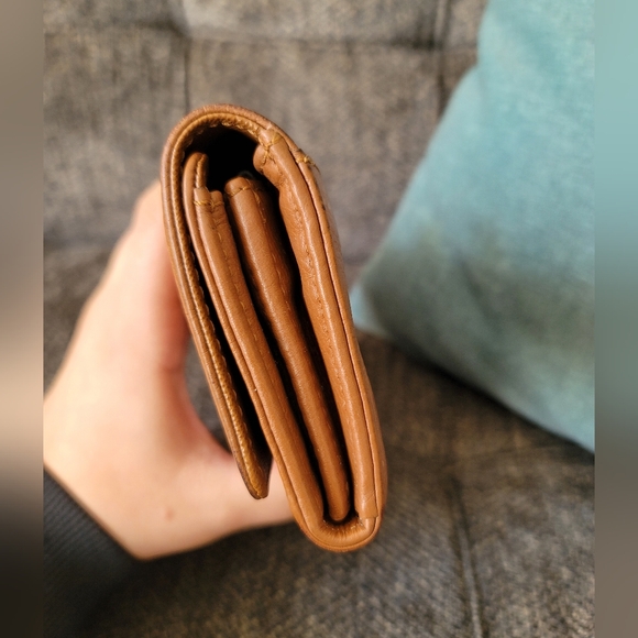 Michael Kors Fulton Leather Wallet - Picture 2 of 13